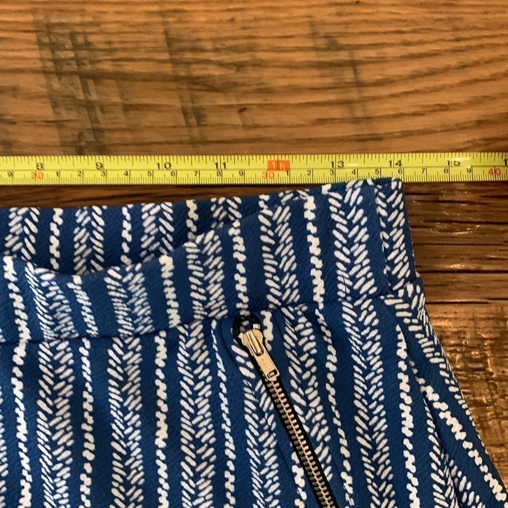 Le Lis Stretch skirt ✨ - Picture 8 of 9